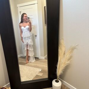 White lace Majorelle dress. Size Medium. Wore once for my rehearsal dinner.